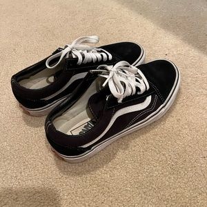 Black vans women’s 8.5